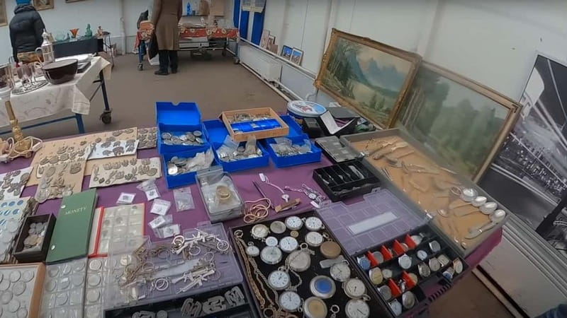 ☆★☆️Kraków☆★☆ Communist▫Flea▫Market▫Tour+Collectors⚡Boost️⚡ - Pickup and Drop-Off: Keeping It Simple in Krakow