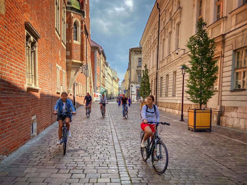 Krakow: Complete Bike tour with all the highlights - Bikes, Helmets, and Weather Gear That Actually Help
