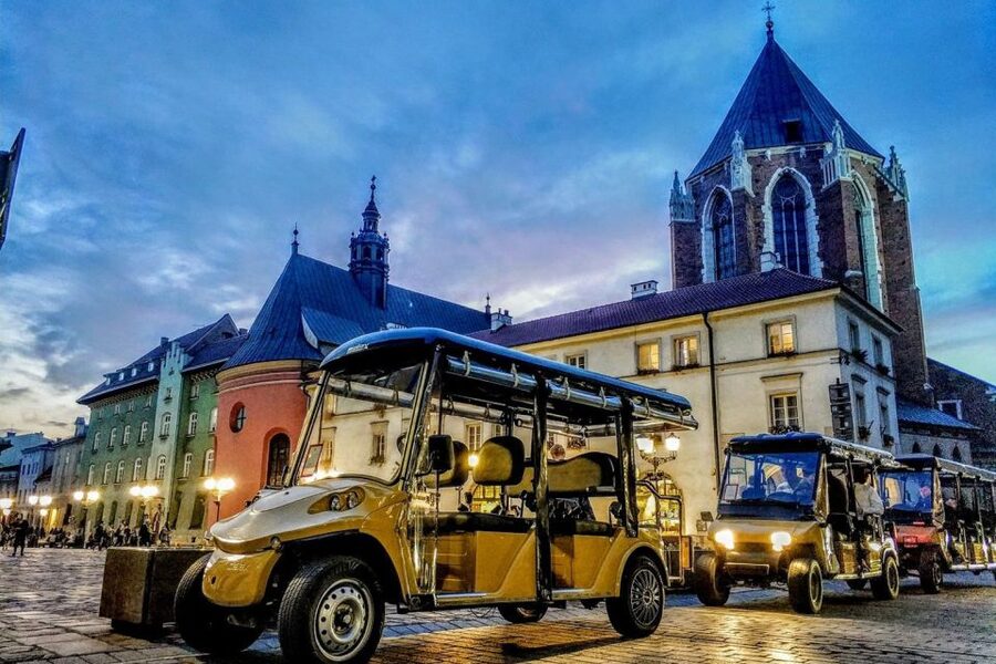 Krakow: Electric Golf Cart Tour of the Old Town - A heated electric golf cart is the right pace for Krakow
