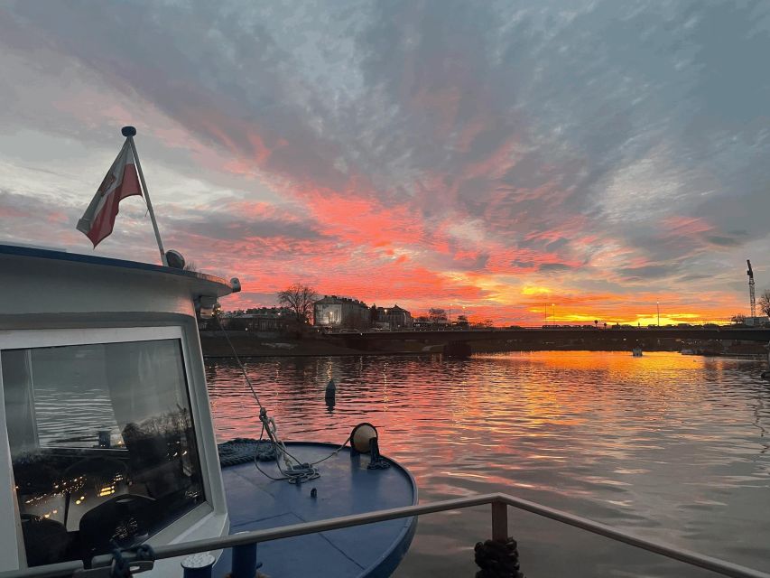 Krakow: Evening Cruise with a Glass of Wine - What the cruise route is really doing for you