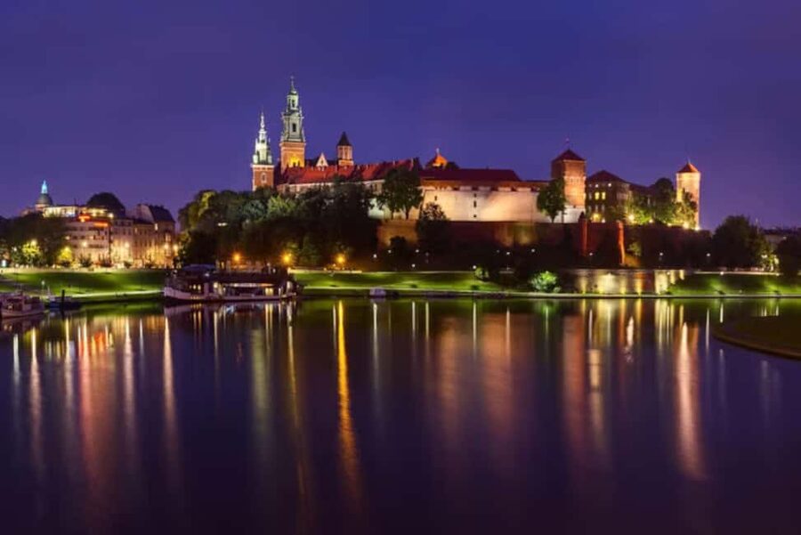 Krakow: Evening or Night Gondola Cruise - Why a 1-Hour Evening Cruise Works So Well in Krakow