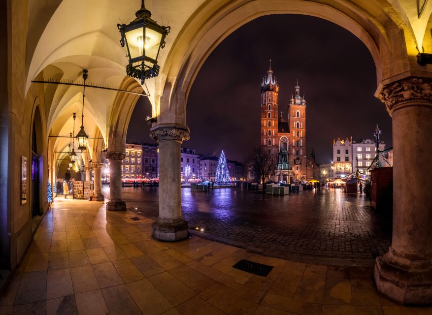 Krakow: Evening Walking Tour with Spooky Stories - Where the walk starts at Hotel Polski pod Białym Orłem