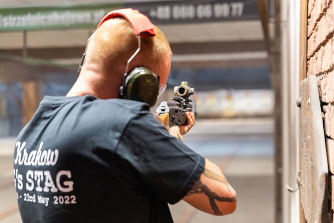 Krakow: Extreme Shooting Range with Hotel Pick-Up - Choosing from 30-plus guns and shooting up to 33 types