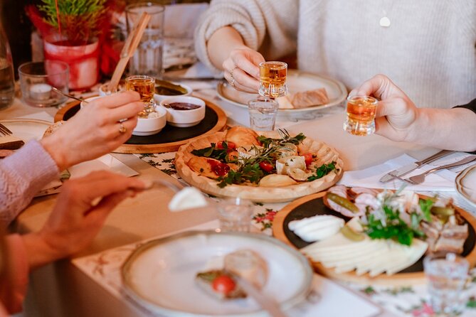 Krakow Food Tasting Tour with Delicious Poland - Entering Kazimierz at 5:00 pm, when the food comes alive