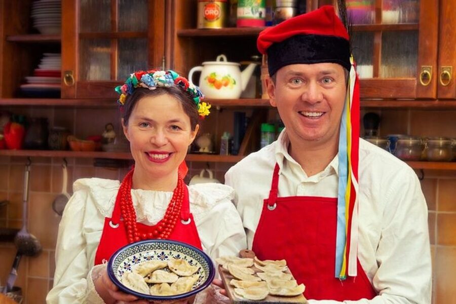 Krakow Food Tour: Polish Flavours & Local Stories - Starting at Mały Rynek, where your taste map begins