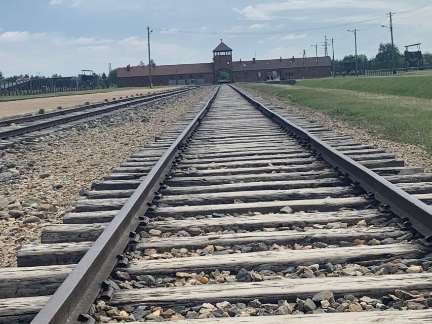 Krakow: Guided Auschwitz-Birkenau Tour - Minivan Transport - What to bring, what you cannot bring, and how to stay comfortable