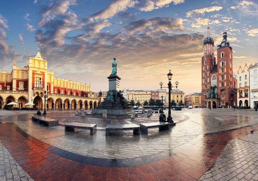 Krakow: Guided Old Town Tour - Key points at a glance