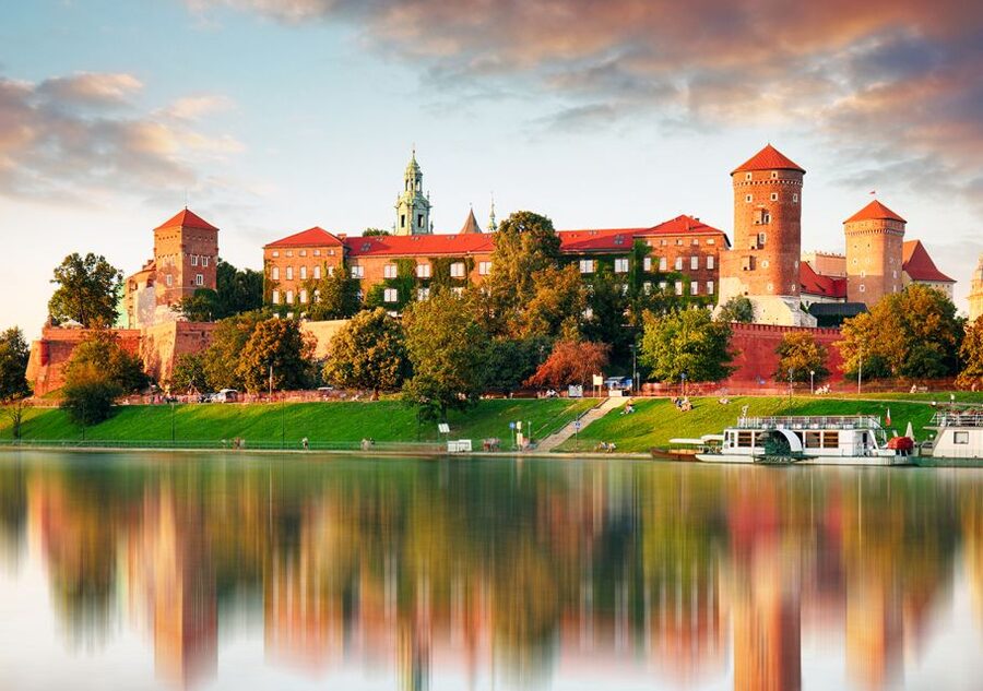 Krakow: Guided Old Town Tour - Starting at plac Szczepański 4, and how to find your group