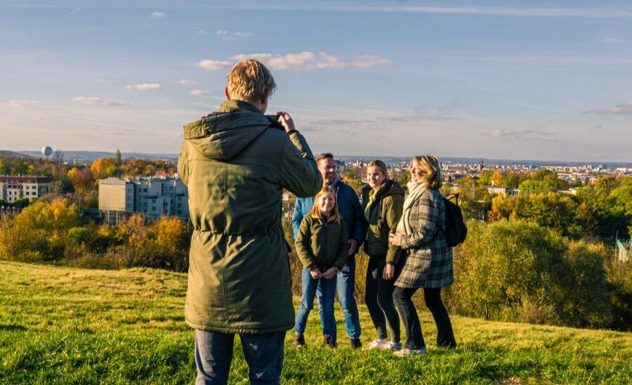 Krakow: Hidden Bike Tour - Podgórze district: the places you come for and how you should approach them