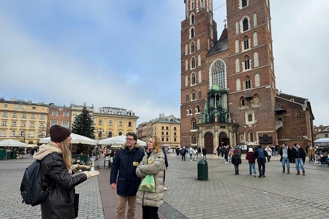 Krakow Highlights Tour: Local Tips, Food Spots & Must-See Places - Stop 2: Muzeum Książąt Czartoryskich and the Ticket Choice