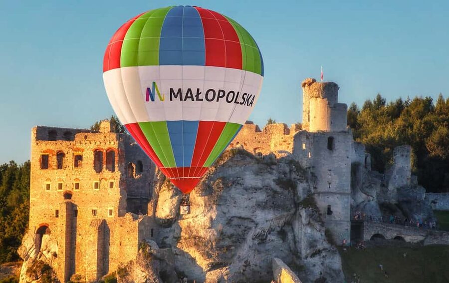 Kraków: Hot Air Balloon Exclusive Tour with Champagne - Price and Value: Is $671 Per Group Actually Fair?