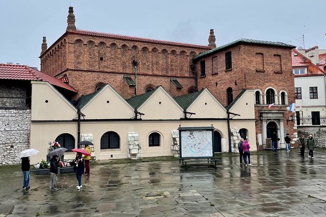 Krakow Jewish Ghetto and Quarter Audio Guided Walking Tour - Key highlights at a glance