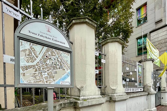 Krakow Jewish Ghetto and Quarter Audio Guided Walking Tour - Plac Wolnica and the Jewish Quarter’s everyday rhythm