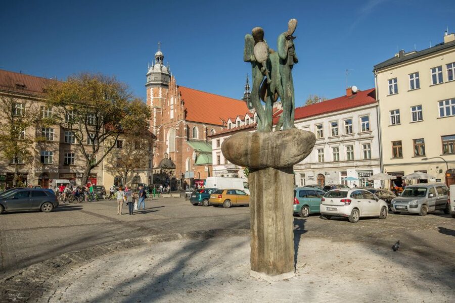 Krakow: Jewish Ghetto Walking Tour - Key things to watch for on this Kraków Ghetto walking tour