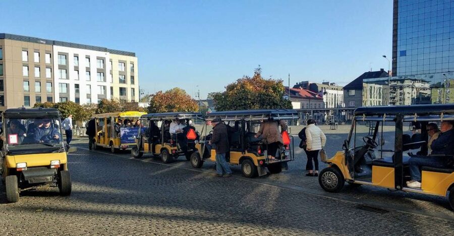 Krakow: Jewish Quarter and Ghetto Sightseeing Golf Cart Tour - Meeting Point and First Impressions in Krakow