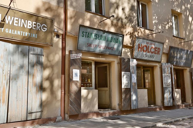 Krakow: Jewish Quarter Guided Walking Tour - Meeting at ul. Grodzka 18, then back where you started