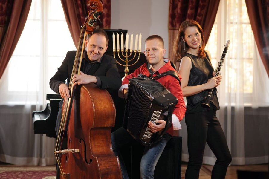 Krakow: Jewish-Style Klezmer Music Concert - Klezmer in Krakow’s Under-Barrel Tenement House