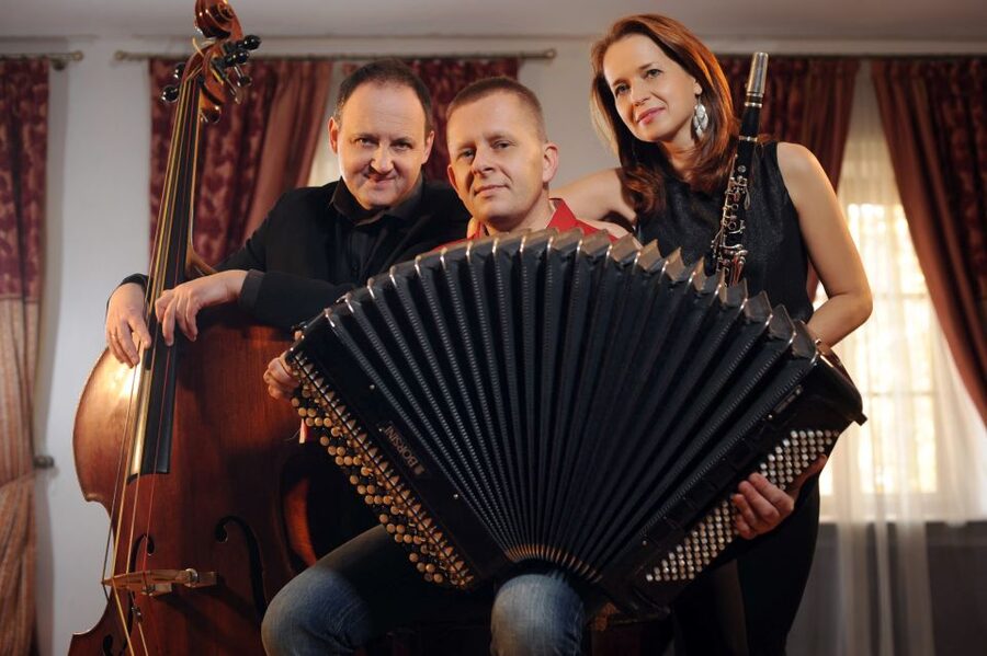 Krakow: Jewish-Style Klezmer Music Concert - The Pace: 1 Hour Total, With a Concert Around 50 Minutes