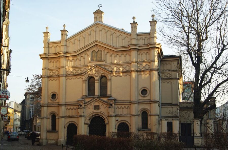 Krakow Kazimierz and Jewish Ghetto Tour with Synagogues - Kazimierz and the Ghetto, why Krakow’s Jewish story matters