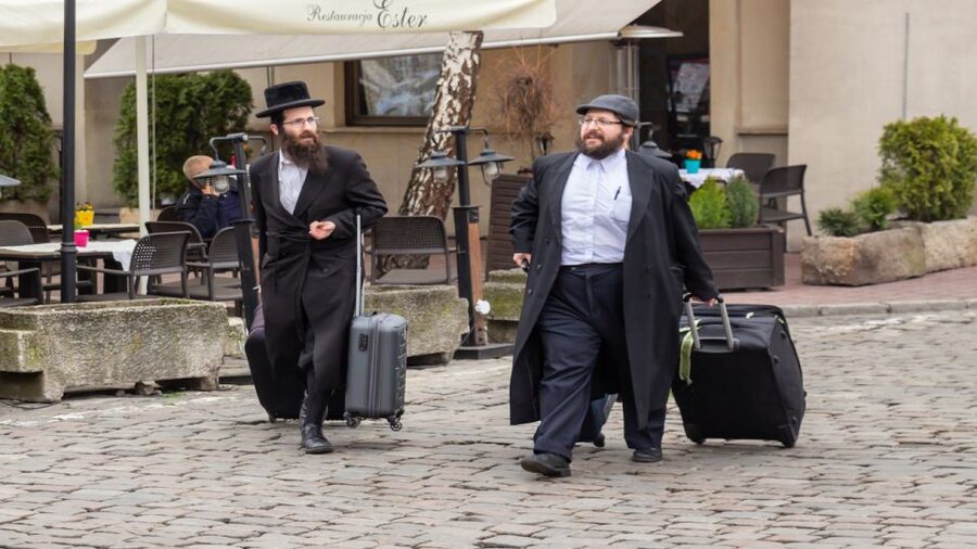 Krakow: Kazimierz Jewish Quarter Walking Tour - Plac Nowy and the Kazimierz Street Life Connection