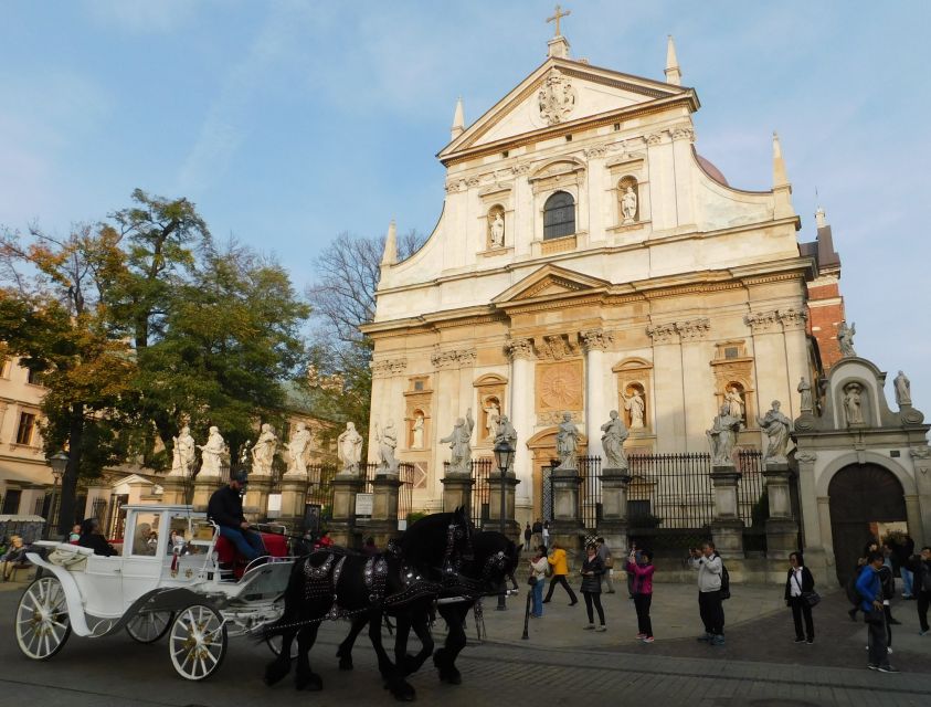 Krakow Old Town and Jewish Quarter in one guided walk - Main Market Square: St. Mary’s Basilica, Sukiennice, Town Hall Tower