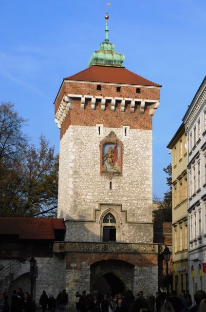 Krakow Old Town and Jewish Quarter in one guided walk - The real value: a private guide who shapes the story to your group