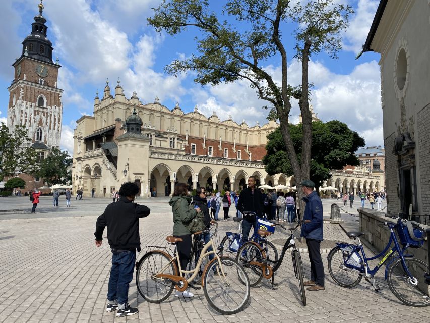 Krakow: Old Town Bike Tour with a Guide - Guides, Language Options, and Why the Stories Matter