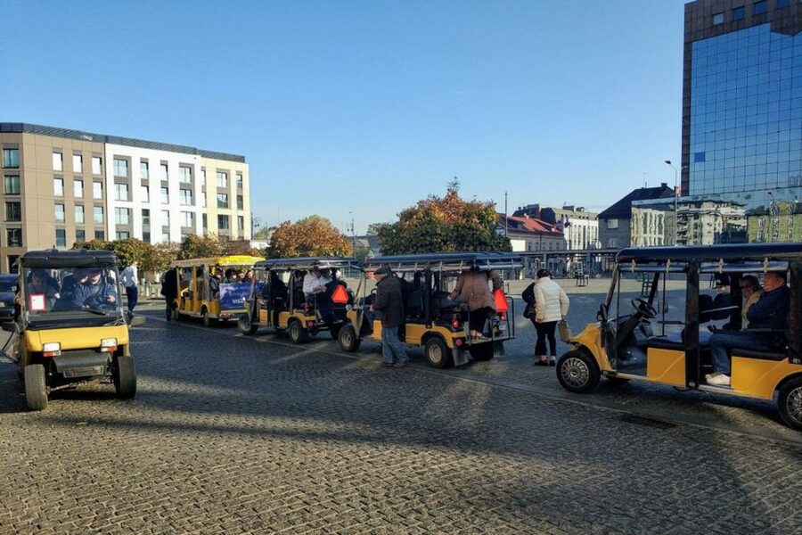 Krakow: Old Town, Ghetto, and Kazimierz Golf Cart Tour - Planty Park: A Green Break That Helps the Story Land