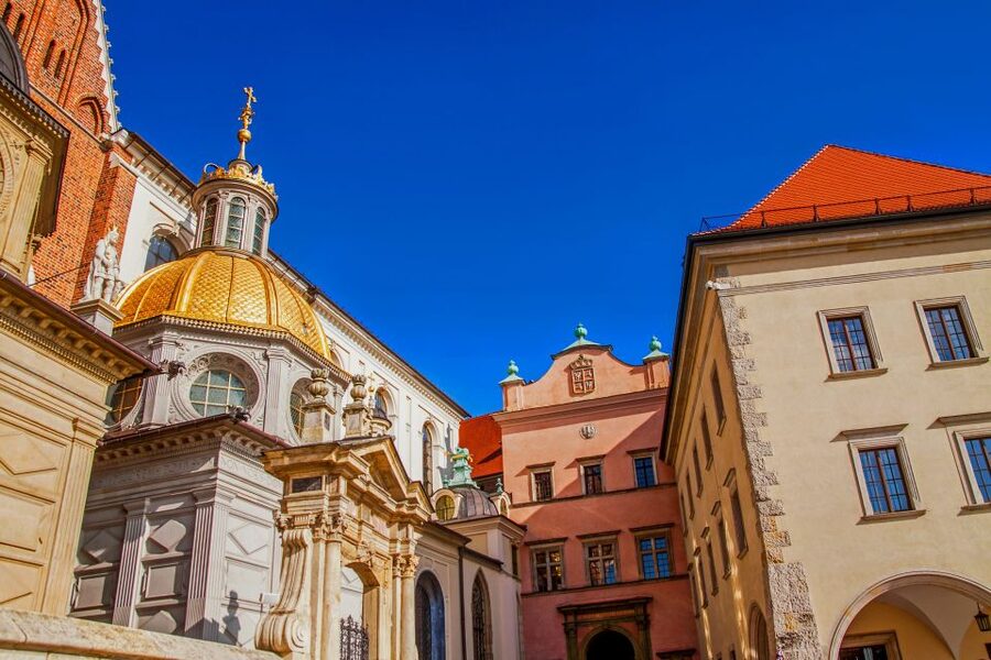 Krakow: Old Town Guided Walking Tour - Main Market Square and Sukiennice, the heart of the action