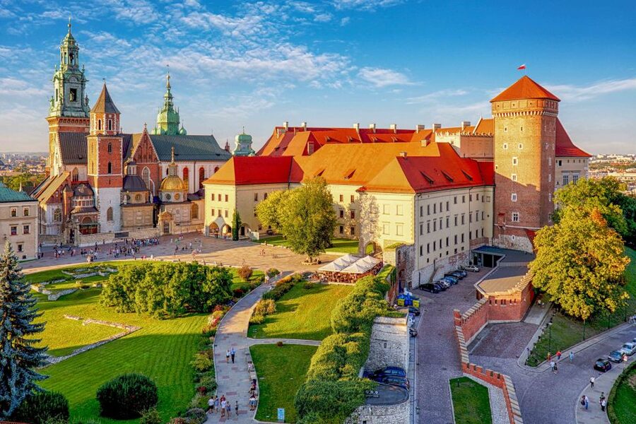 Krakow: Old Town Guided Walking Tour - Jagiellonian University district and Planty Park, for air and perspective
