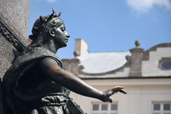 Krakow Old Town Mysteries: Exploration Game and Tour - Best for Families, Couples, and Self-Guided Explorers
