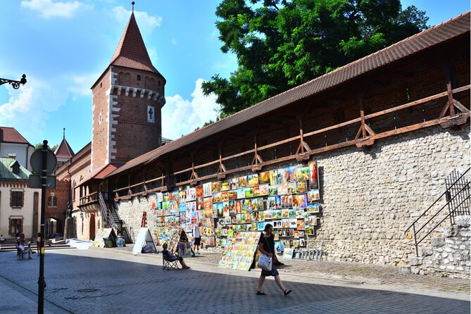 Krakow Old Town Mysteries: Exploration Game and Tour - Potential Downsides to Keep in Mind