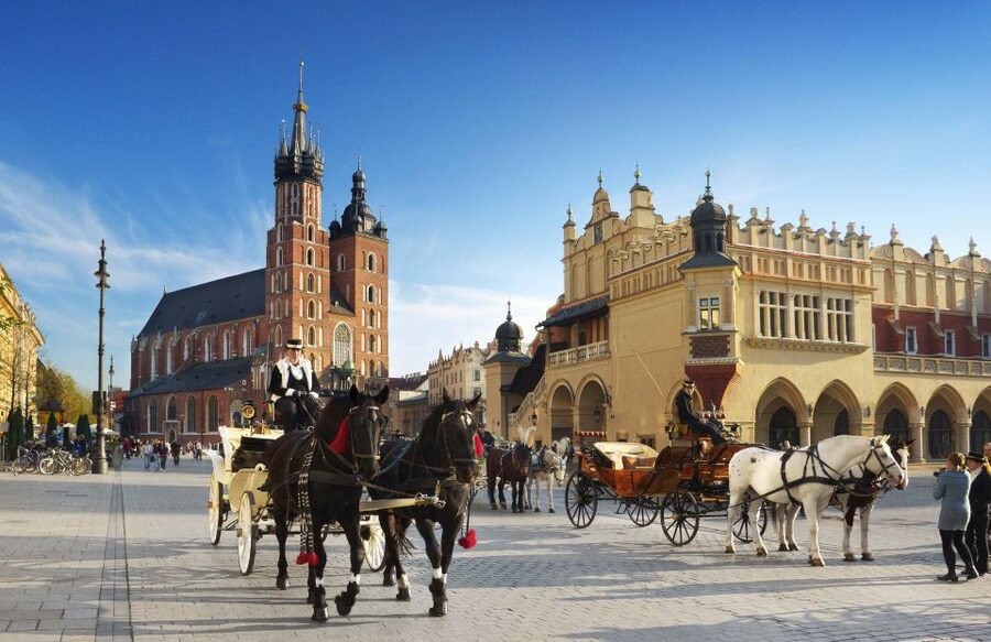 Krakow: Old Town Private Guided Walking Tour - Guides make or break the experience, and this route has strong ones