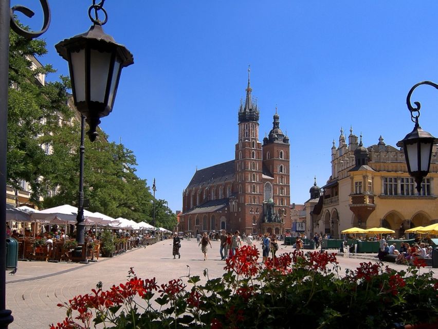 Krakow: Old Town Private Guided Walking Tour - Wawel Hill: royal tombs, cathedral bells, and the dragon legend