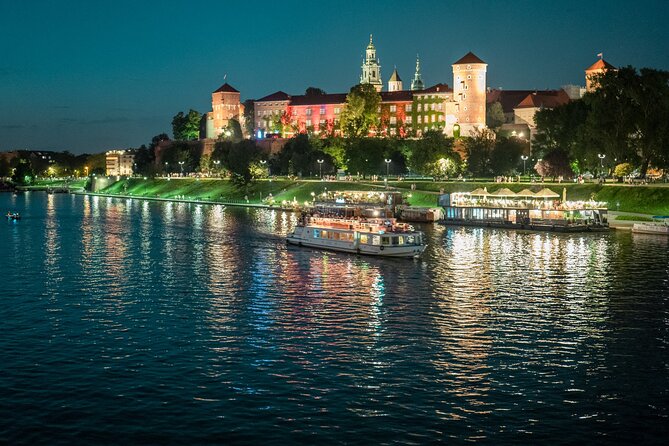 Krakow: One Hour Evening or Night Boat Trip - Key highlights worth aiming for