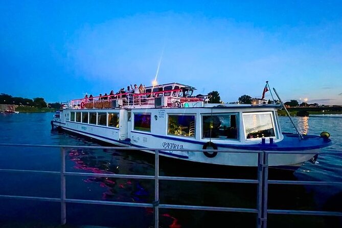 Krakow: One Hour Evening or Night Boat Trip - Price and value at $22.98: what you get, what to budget