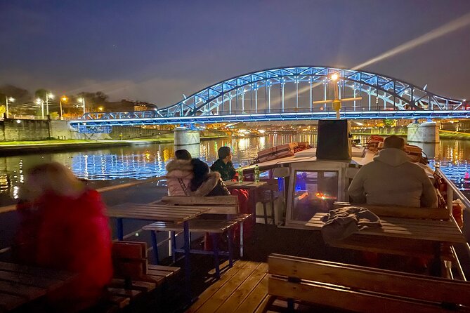 Krakow: One Hour Evening or Night Boat Trip - Wawel Castle and Cathedral views from the river, where the story is visible