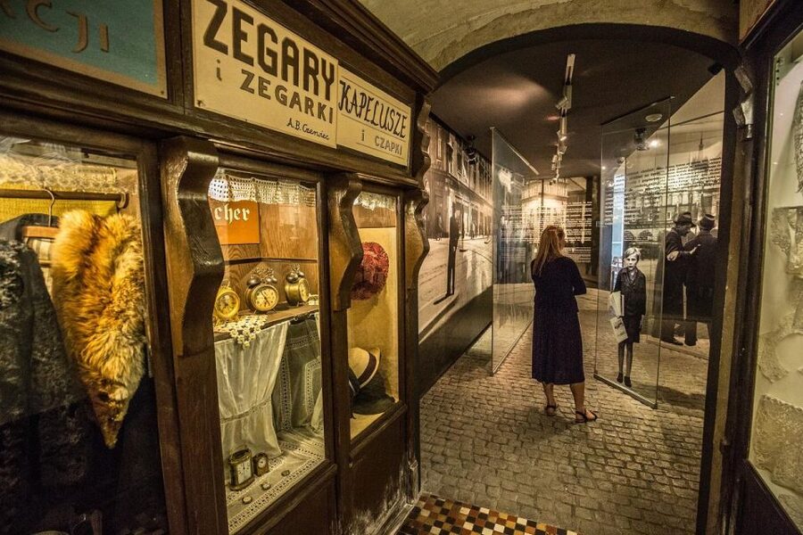Kraków: Oskar Schindler's Factory Tour and Admission Ticket - Key things that make this tour worth your time