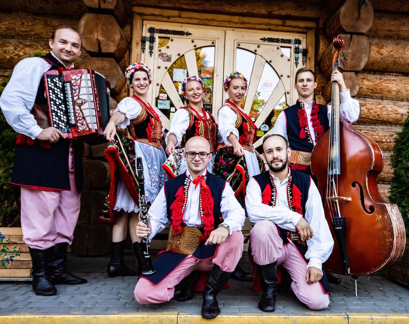Krakow: Polish Folk Night with Dinner and Unlimited Drinks - How this 3-hour Polish folk night really feels