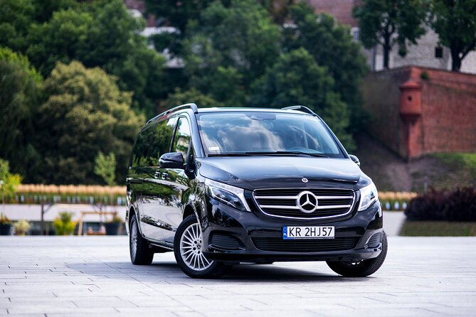 Krakow: Private Airport Transfer - Door-to-door drop-off: getting to the right door, first time