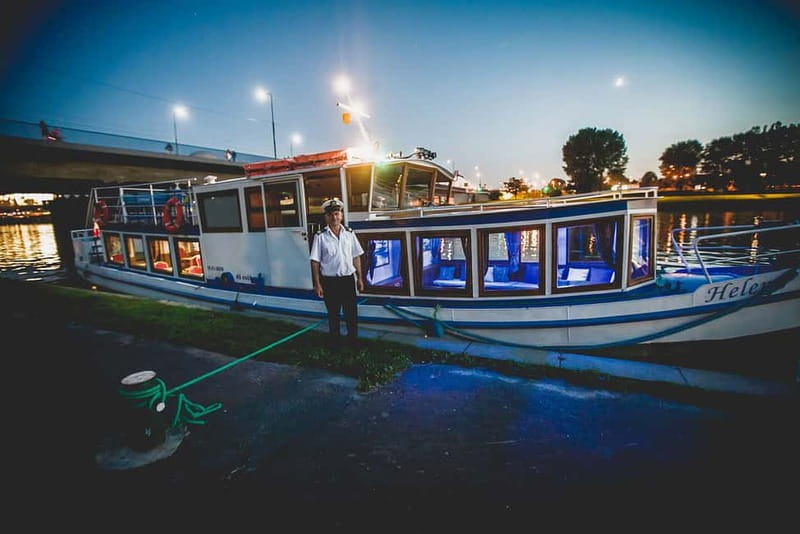 Krakow: Private Evening Boat Tour - How private groups work, and what you get for $167