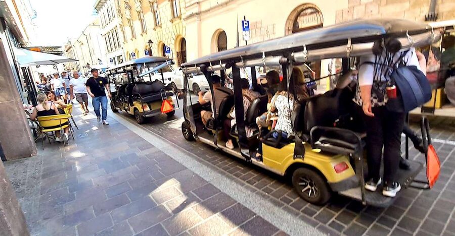Krakow: Private Panoramic Tour by Golf Cart with Audio Guide - Key highlights to look forward to