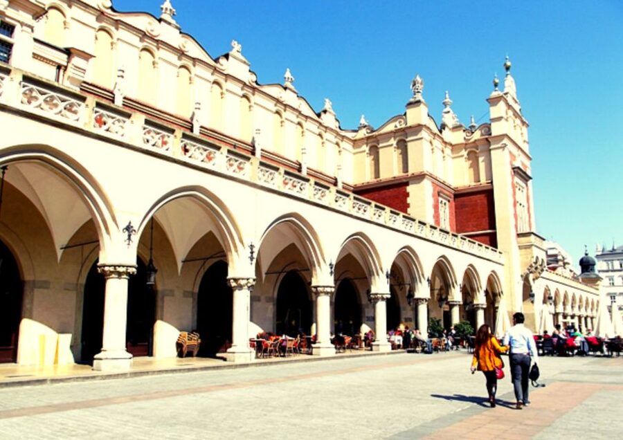 Krakow: Private Panoramic Tour by Golf Cart with Audio Guide - How the audio guide in 27 languages actually helps
