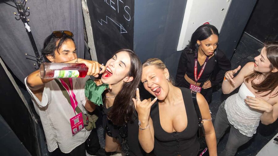 Krakow: Pub Crawl 1H Open Bar, VIP Entry & Welcome Shots - What you’re paying for: $31 value in Krakow terms