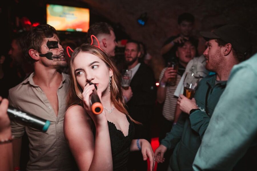 Krakow: Pub Crawl with 1 Hour of Unlimited Alcoholic Drinks - Photographer and take-home memories you can actually use
