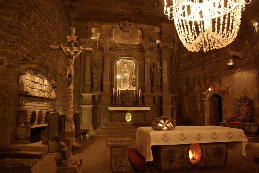 Krakow: Salt Mine Guided Tour with Hotel Pickup - The 14 C microclimate pitch, and how to think about it