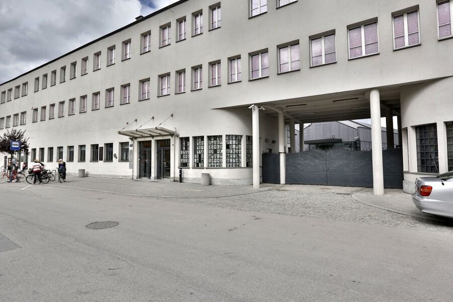 Krakow: Schindler's Factory Expert GuidedTour with Skip-line - Schindler’s office and Survivor’s Ark: the ending you should not rush