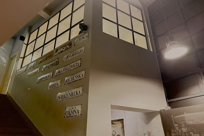 Krakow: Schindler's Factory & Ghetto Guided Tour - Under the Eagle Pharmacy: Tadeusz Pankiewicz and quiet resistance