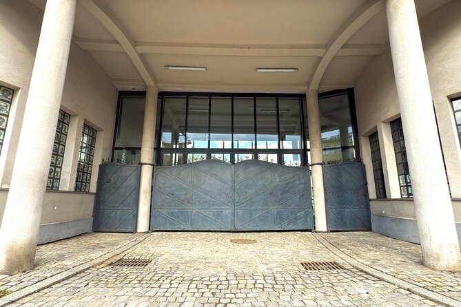 Krakow: Schindler's Factory & Ghetto Guided Tour - Guide style and how to get the most out of the questions