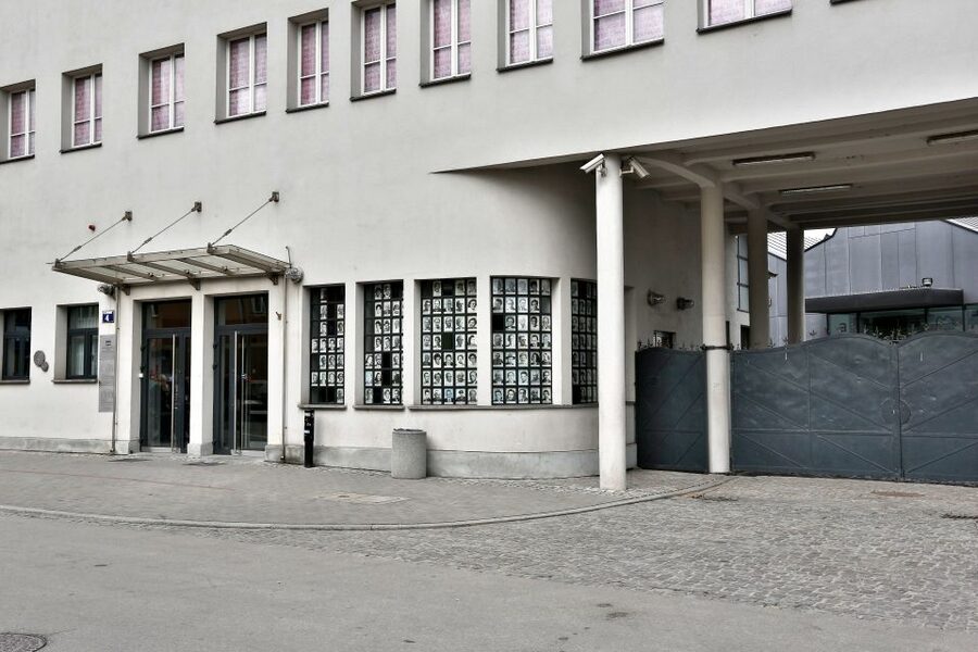 Krakow: Schindler's Factory Guided Tour with Entry Ticket - Price and value: is $25 worth your time?
